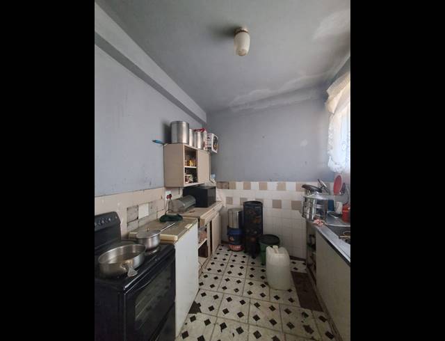 1 BEDROOM FLAT FOR SALE IN VEREENIGING CENTRAL